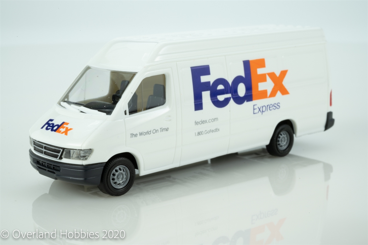 HO Scale Walthers Scene Master 949-12203 FedEx Express Sprinter Van 